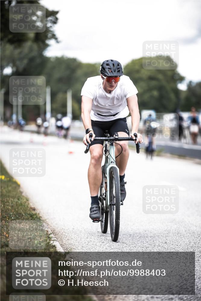 16.08.2026 - KN Förde Triathlon 2026 H.Heesch http://msf.ph/oto/9988403 16.08.2026 13:14:40 Radfahren 528, 533, 724, 726, 739 meine-sportfotos.de