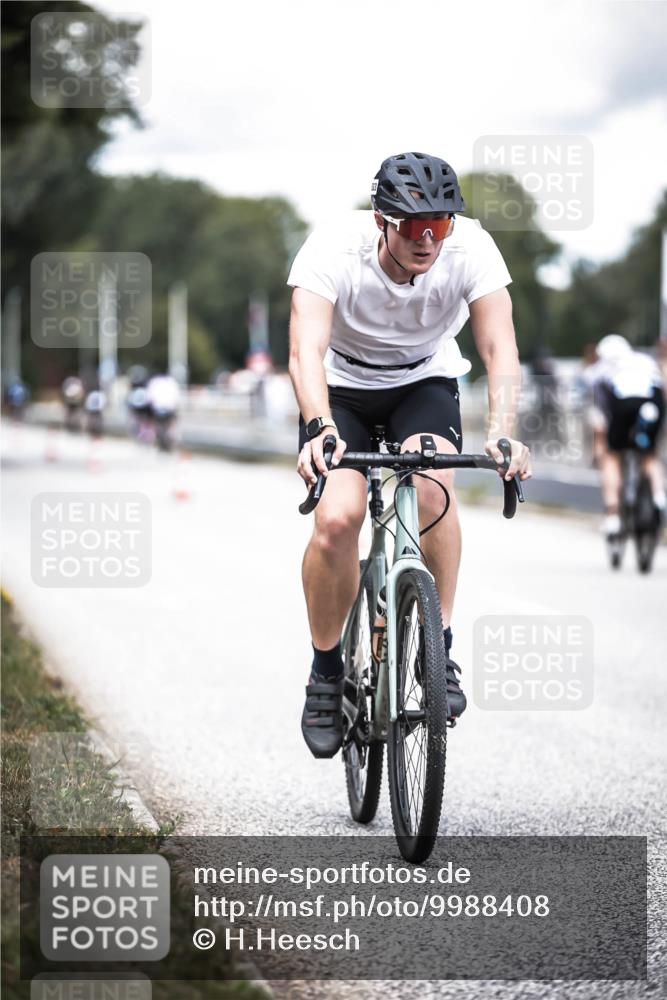 16.08.2026 - KN Förde Triathlon 2026 H.Heesch http://msf.ph/oto/9988408 16.08.2026 13:14:40 Radfahren 528, 533, 724, 726, 739 meine-sportfotos.de