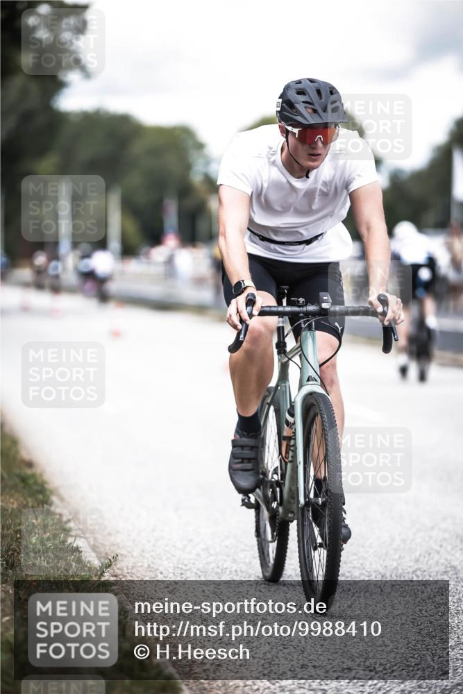 16.08.2026 - KN Förde Triathlon 2026 H.Heesch http://msf.ph/oto/9988410 16.08.2026 13:14:40 Radfahren 528, 533, 724, 726, 739 meine-sportfotos.de