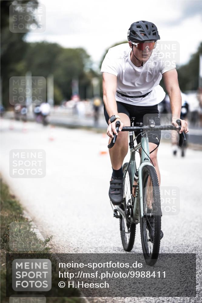 16.08.2026 - KN Förde Triathlon 2026 H.Heesch http://msf.ph/oto/9988411 16.08.2026 13:14:40 Radfahren 528, 533, 724, 726, 739 meine-sportfotos.de
