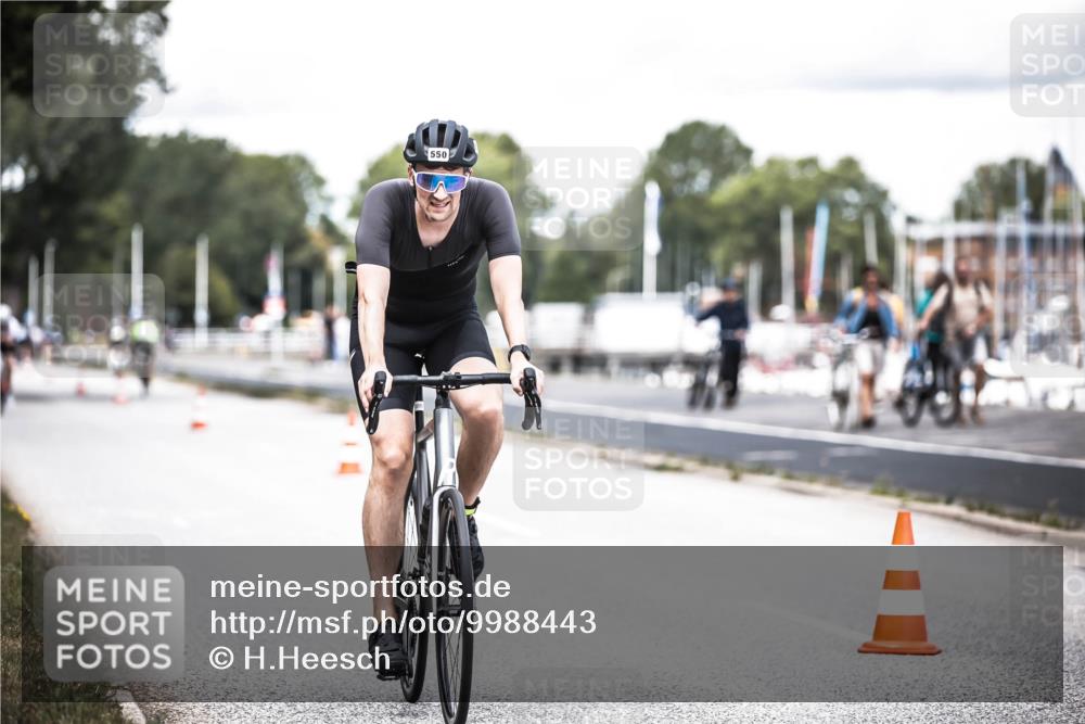 16.08.2026 - KN Förde Triathlon 2026 H.Heesch http://msf.ph/oto/9988443 16.08.2026 13:14:55 Radfahren 550 meine-sportfotos.de