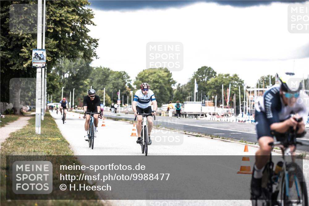 16.08.2026 - KN Förde Triathlon 2026 H.Heesch http://msf.ph/oto/9988477 16.08.2026 13:15:19 Radfahren 575, 708, 711 meine-sportfotos.de