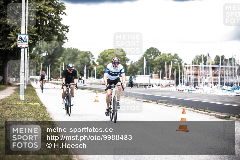 16.08.2026 - KN Förde Triathlon 2026 H.Heesch http://msf.ph/oto/9988483 16.08.2026 13:15:20 Radfahren 575, 708, 711 meine-sportfotos.de