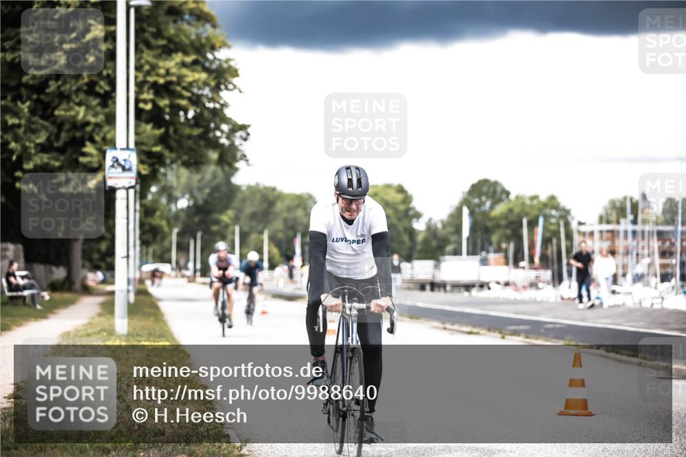 16.08.2026 - KN Förde Triathlon 2026 H.Heesch http://msf.ph/oto/9988640 16.08.2026 13:16:03 Radfahren 517, 525, 527, 571, 734 meine-sportfotos.de