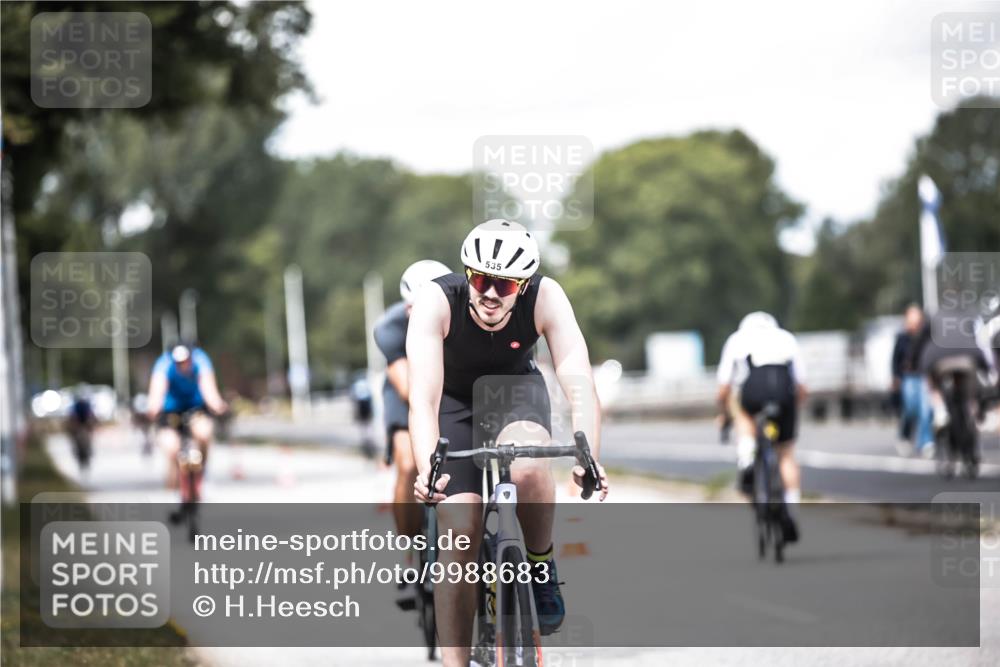 16.08.2026 - KN Förde Triathlon 2026 H.Heesch http://msf.ph/oto/9988683 16.08.2026 13:16:19 Radfahren 519, 520, 535, 552, 565, 567, 585, 715, 717, 727 meine-sportfotos.de