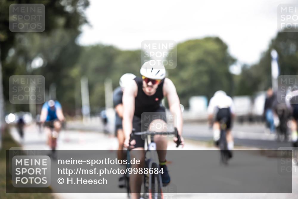 16.08.2026 - KN Förde Triathlon 2026 H.Heesch http://msf.ph/oto/9988684 16.08.2026 13:16:19 Radfahren 519, 520, 535, 552, 565, 567, 585, 715, 717, 727 meine-sportfotos.de