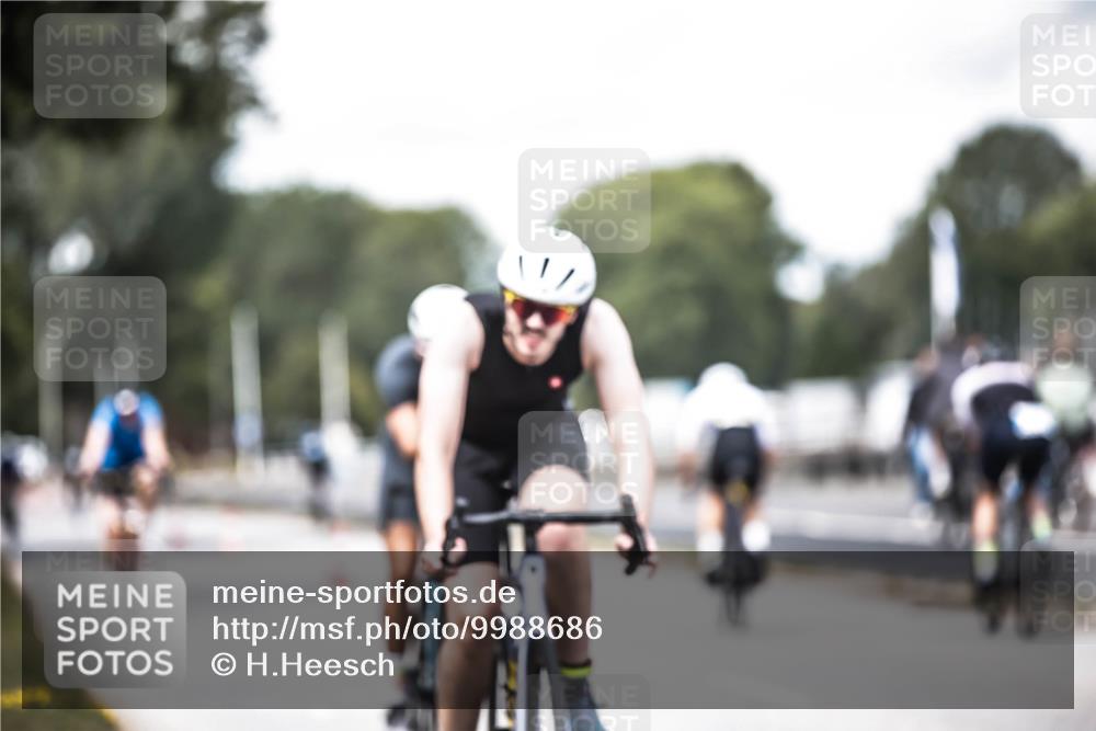 16.08.2026 - KN Förde Triathlon 2026 H.Heesch http://msf.ph/oto/9988686 16.08.2026 13:16:19 Radfahren 519, 520, 535, 552, 565, 567, 585, 715, 717, 727 meine-sportfotos.de