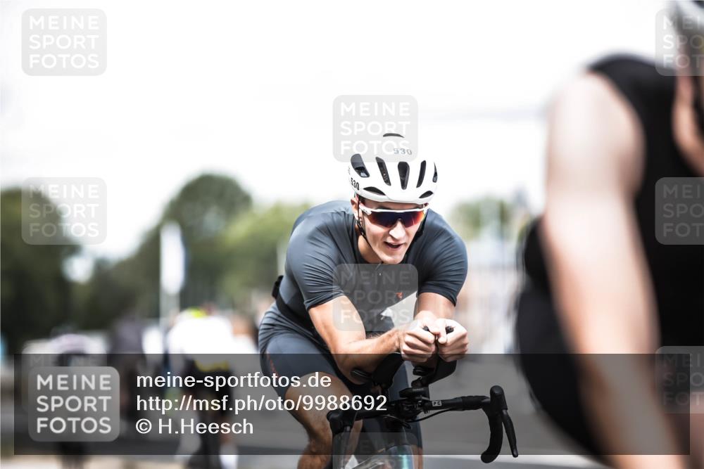 16.08.2026 - KN Förde Triathlon 2026 H.Heesch http://msf.ph/oto/9988692 16.08.2026 13:16:20 Radfahren 519, 520, 535, 552, 565, 567, 585, 715, 717, 727 meine-sportfotos.de