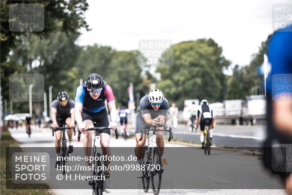 16.08.2026 - KN Förde Triathlon 2026 H.Heesch http://msf.ph/oto/9988720 16.08.2026 13:16:28 Radfahren 545, 611, 725 meine-sportfotos.de