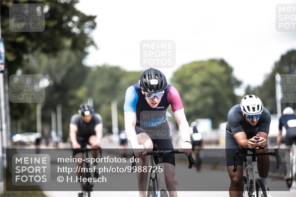 16.08.2026 - KN Förde Triathlon 2026 H.Heesch http://msf.ph/oto/9988725 16.08.2026 13:16:29 Radfahren 545, 579, 611, 725 meine-sportfotos.de