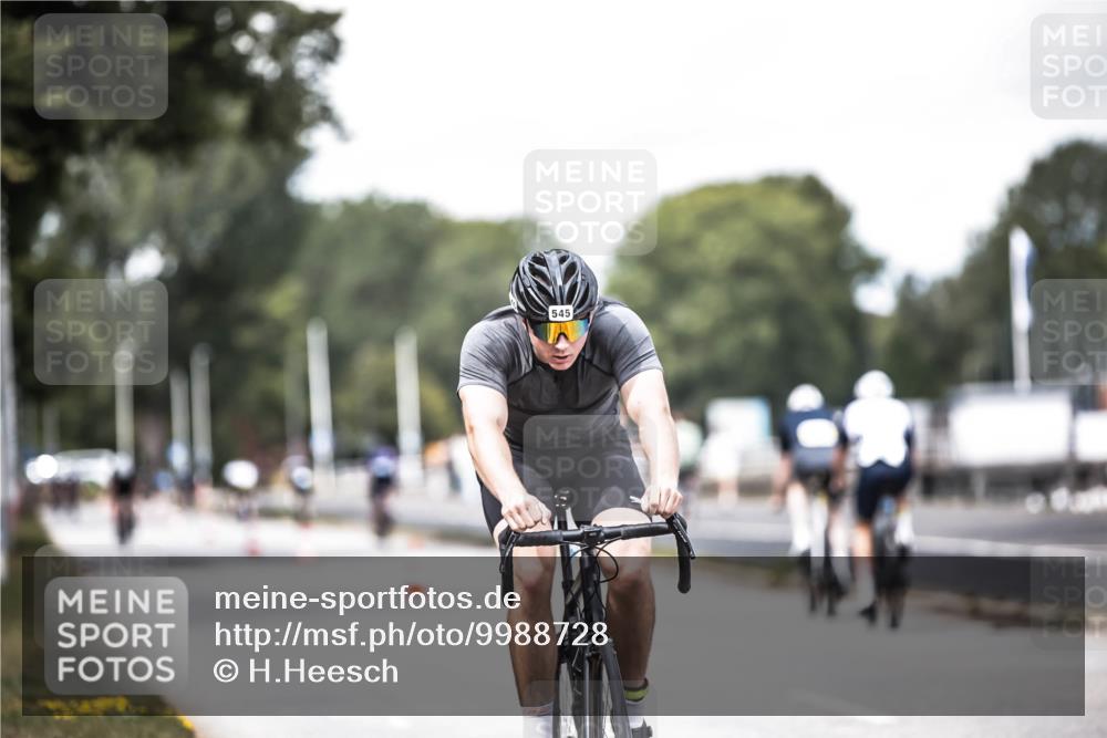 16.08.2026 - KN Förde Triathlon 2026 H.Heesch http://msf.ph/oto/9988728 16.08.2026 13:16:30 Radfahren 545, 579, 611, 725 meine-sportfotos.de