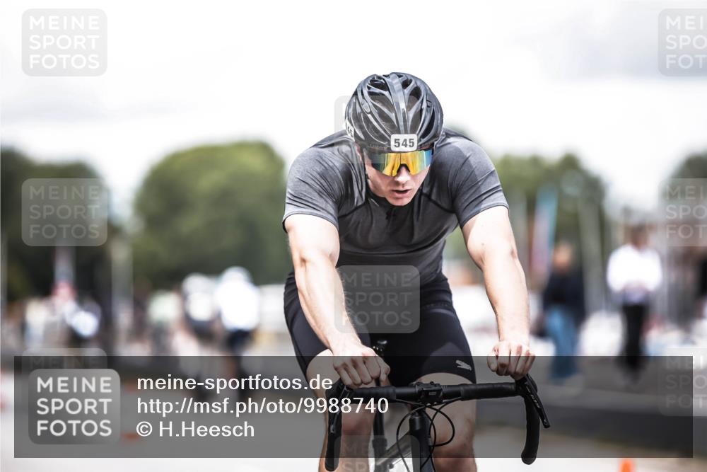 16.08.2026 - KN Förde Triathlon 2026 H.Heesch http://msf.ph/oto/9988740 16.08.2026 13:16:31 Radfahren 545, 579, 611, 725 meine-sportfotos.de