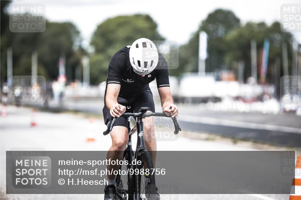 16.08.2026 - KN Förde Triathlon 2026 H.Heesch http://msf.ph/oto/9988756 16.08.2026 13:16:38 Radfahren 740 meine-sportfotos.de