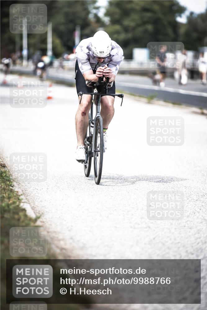 16.08.2026 - KN Förde Triathlon 2026 H.Heesch http://msf.ph/oto/9988766 16.08.2026 13:16:48 Radfahren 600, 710, 713, 714 meine-sportfotos.de