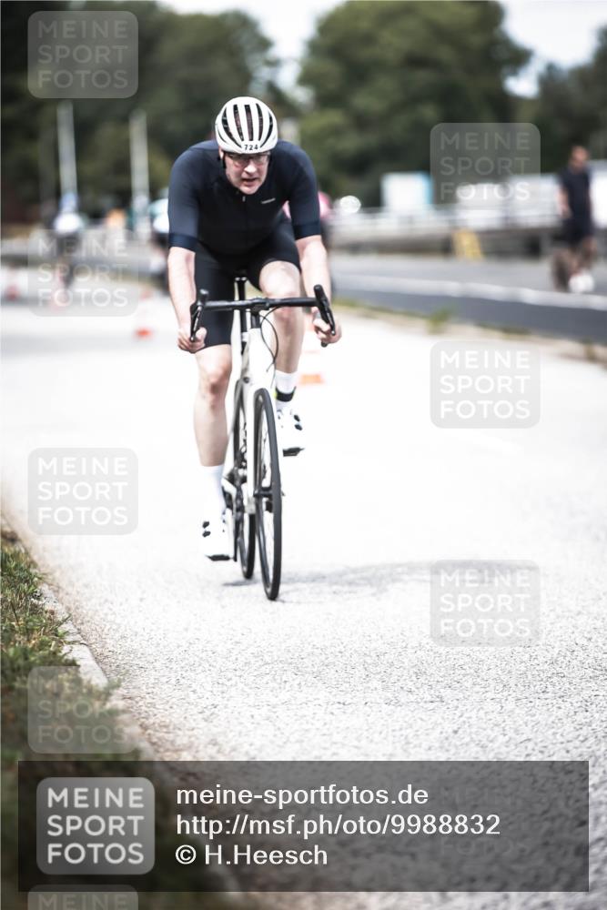 16.08.2026 - KN Förde Triathlon 2026 H.Heesch http://msf.ph/oto/9988832 16.08.2026 13:16:58 Radfahren 546, 583, 724 meine-sportfotos.de