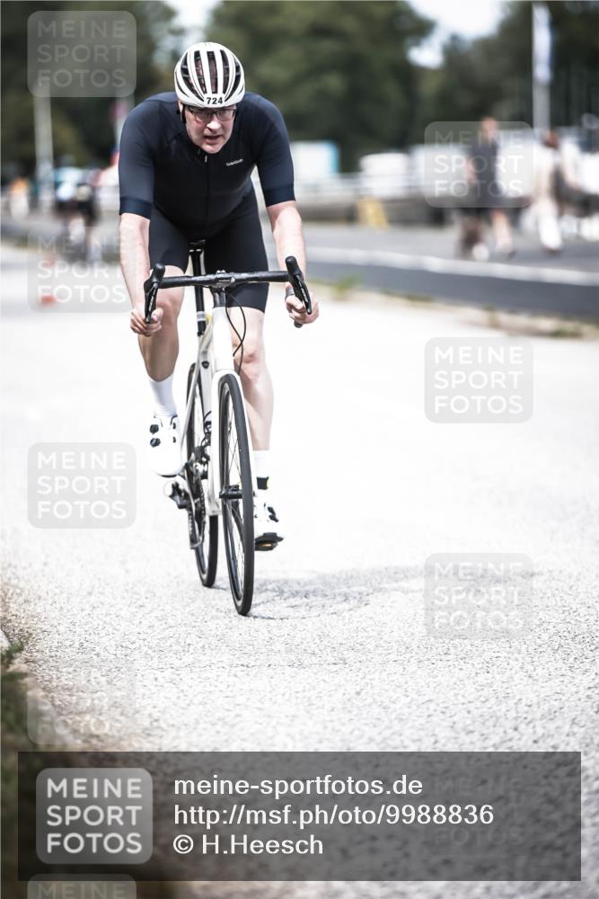 16.08.2026 - KN Förde Triathlon 2026 H.Heesch http://msf.ph/oto/9988836 16.08.2026 13:16:58 Radfahren 546, 583, 724 meine-sportfotos.de