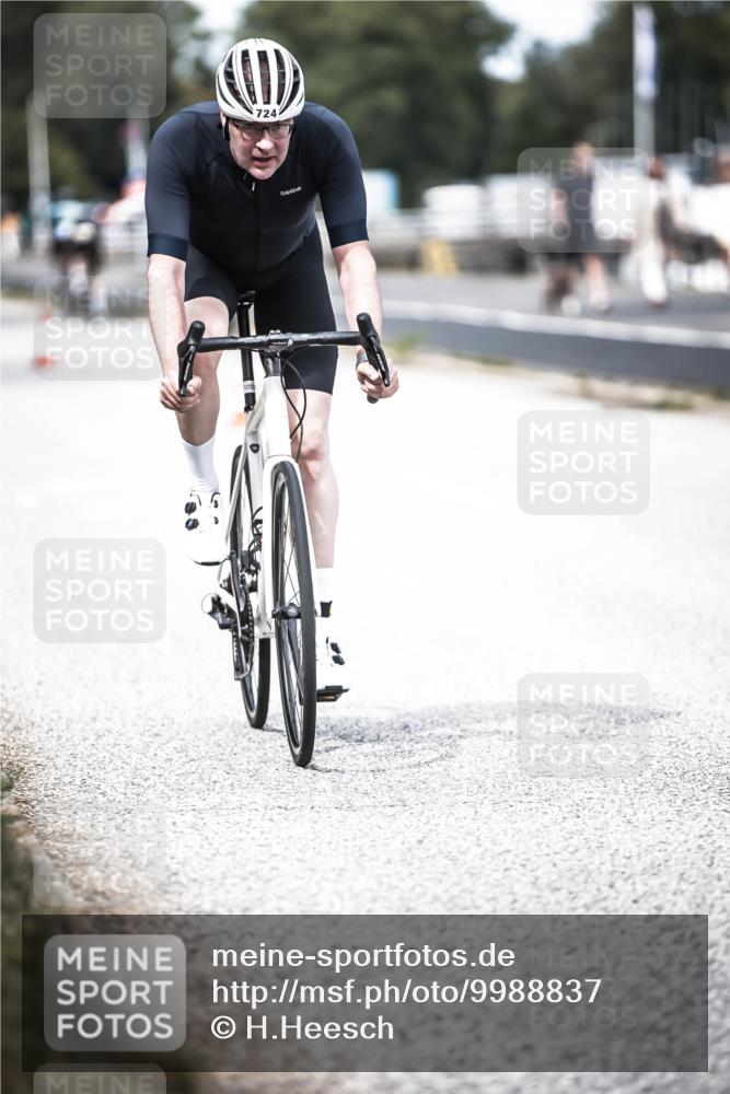 16.08.2026 - KN Förde Triathlon 2026 H.Heesch http://msf.ph/oto/9988837 16.08.2026 13:16:58 Radfahren 546, 583, 724 meine-sportfotos.de