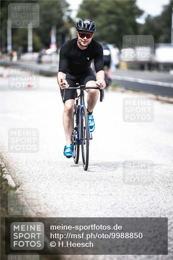 16.08.2026 - KN Förde Triathlon 2026 H.Heesch http://msf.ph/oto/9988850 16.08.2026 13:17:15 Radfahren 707, 743 meine-sportfotos.de