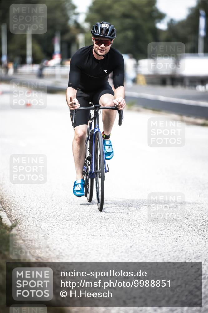 16.08.2026 - KN Förde Triathlon 2026 H.Heesch http://msf.ph/oto/9988851 16.08.2026 13:17:15 Radfahren 707, 743 meine-sportfotos.de