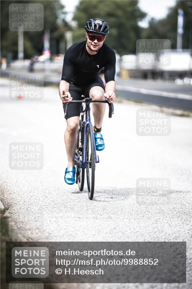 16.08.2026 - KN Förde Triathlon 2026 H.Heesch http://msf.ph/oto/9988852 16.08.2026 13:17:15 Radfahren 707, 743 meine-sportfotos.de