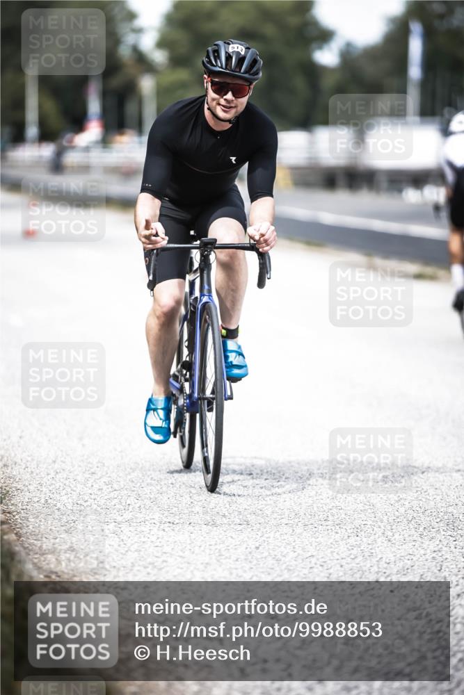 16.08.2026 - KN Förde Triathlon 2026 H.Heesch http://msf.ph/oto/9988853 16.08.2026 13:17:15 Radfahren 707, 743 meine-sportfotos.de