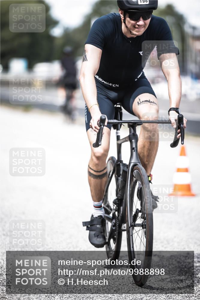 16.08.2026 - KN Förde Triathlon 2026 H.Heesch http://msf.ph/oto/9988898 16.08.2026 13:17:34 Radfahren 196, 594, 610 meine-sportfotos.de