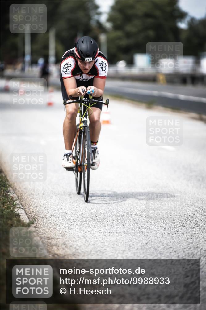 16.08.2026 - KN Förde Triathlon 2026 H.Heesch http://msf.ph/oto/9988933 16.08.2026 13:17:57 Radfahren 598, 711, 745 meine-sportfotos.de