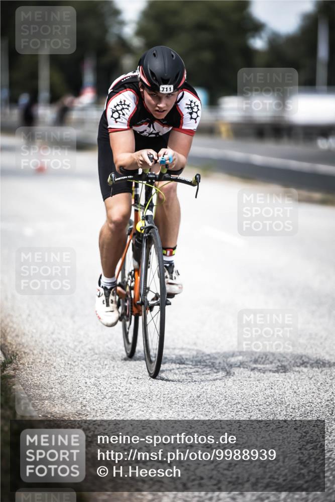 16.08.2026 - KN Förde Triathlon 2026 H.Heesch http://msf.ph/oto/9988939 16.08.2026 13:17:57 Radfahren 598, 711, 745 meine-sportfotos.de