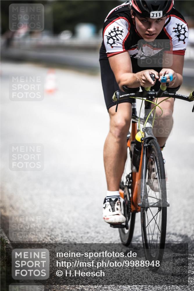 16.08.2026 - KN Förde Triathlon 2026 H.Heesch http://msf.ph/oto/9988948 16.08.2026 13:17:58 Radfahren 598, 711, 745 meine-sportfotos.de