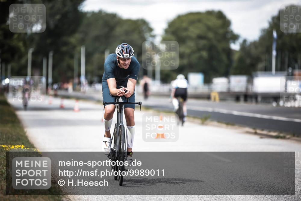 16.08.2026 - KN Förde Triathlon 2026 H.Heesch http://msf.ph/oto/9989011 16.08.2026 13:18:20 Radfahren 557, 702 meine-sportfotos.de