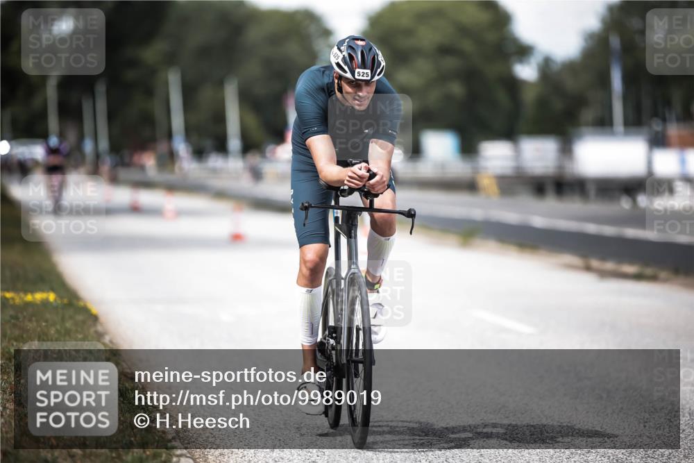 16.08.2026 - KN Förde Triathlon 2026 H.Heesch http://msf.ph/oto/9989019 16.08.2026 13:18:21 Radfahren 702 meine-sportfotos.de