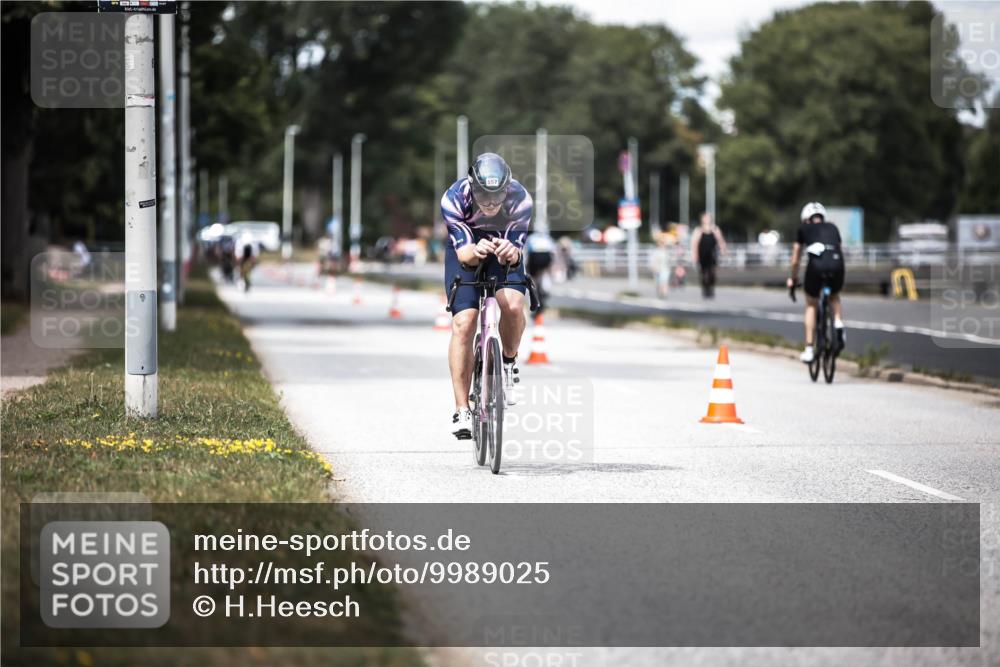 16.08.2026 - KN Förde Triathlon 2026 H.Heesch http://msf.ph/oto/9989025 16.08.2026 13:18:25 Radfahren 590, 602, 607, 702 meine-sportfotos.de