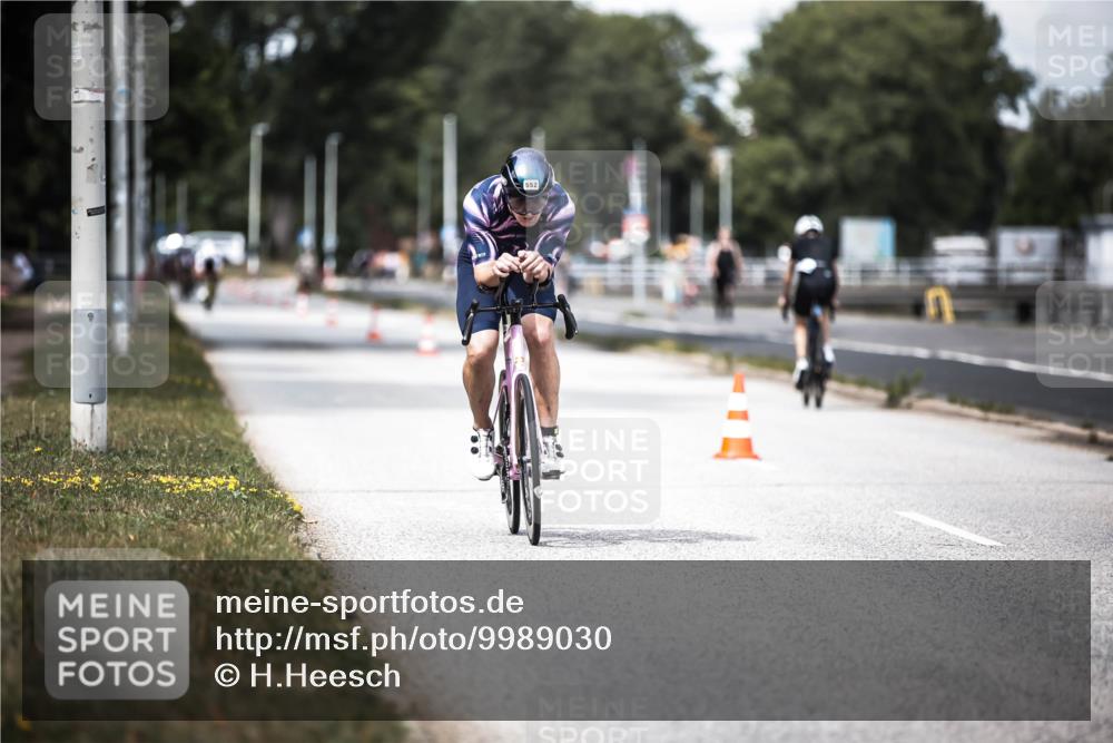 16.08.2026 - KN Förde Triathlon 2026 H.Heesch http://msf.ph/oto/9989030 16.08.2026 13:18:25 Radfahren 590, 602, 607, 702 meine-sportfotos.de