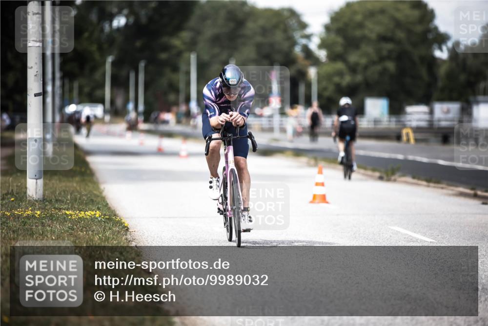 16.08.2026 - KN Förde Triathlon 2026 H.Heesch http://msf.ph/oto/9989032 16.08.2026 13:18:25 Radfahren 590, 602, 607, 702 meine-sportfotos.de
