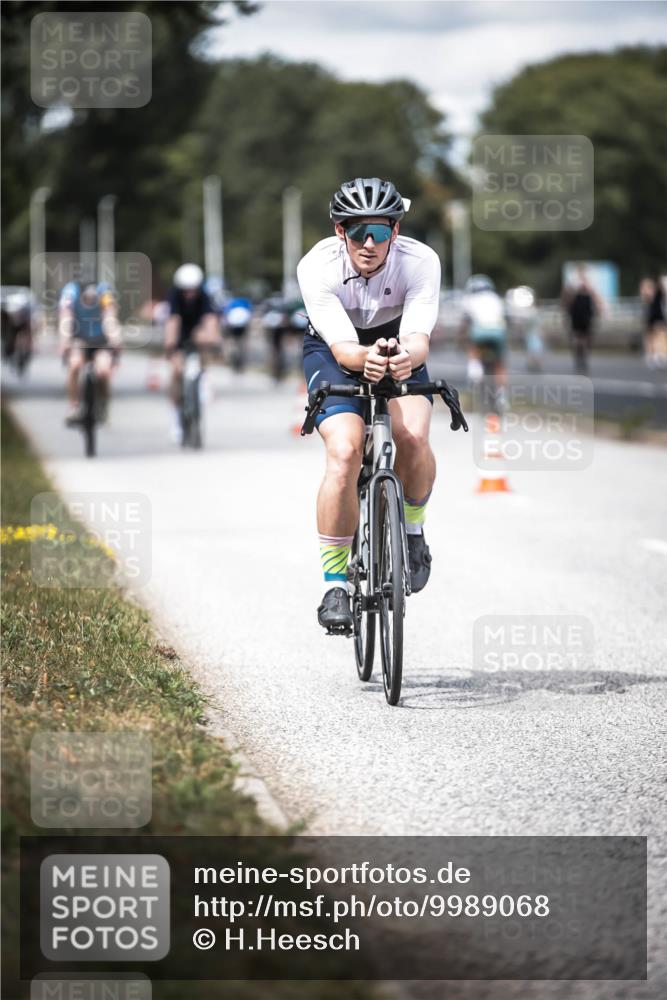 16.08.2026 - KN Förde Triathlon 2026 H.Heesch http://msf.ph/oto/9989068 16.08.2026 13:18:43 Radfahren 559, 566, 592, 597, 603, 609, 715, 718 meine-sportfotos.de