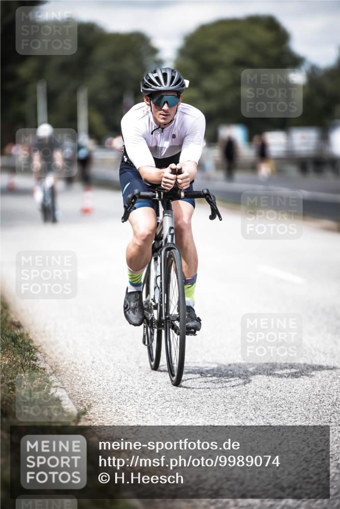 16.08.2026 - KN Förde Triathlon 2026 H.Heesch http://msf.ph/oto/9989074 16.08.2026 13:18:43 Radfahren 559, 566, 592, 597, 603, 609, 715, 718 meine-sportfotos.de