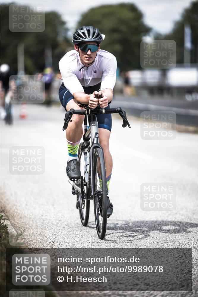 16.08.2026 - KN Förde Triathlon 2026 H.Heesch http://msf.ph/oto/9989078 16.08.2026 13:18:43 Radfahren 559, 566, 592, 597, 603, 609, 715, 718 meine-sportfotos.de