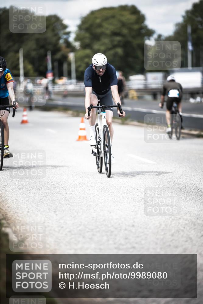 16.08.2026 - KN Förde Triathlon 2026 H.Heesch http://msf.ph/oto/9989080 16.08.2026 13:18:46 Radfahren 559, 566, 597, 603, 609, 715, 718 meine-sportfotos.de