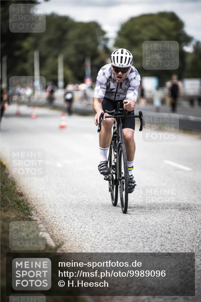 16.08.2026 - KN Förde Triathlon 2026 H.Heesch http://msf.ph/oto/9989096 16.08.2026 13:18:51 Radfahren 565, 609, 704 meine-sportfotos.de