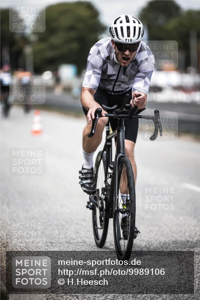 16.08.2026 - KN Förde Triathlon 2026 H.Heesch http://msf.ph/oto/9989106 16.08.2026 13:18:51 Radfahren 565, 609, 704 meine-sportfotos.de