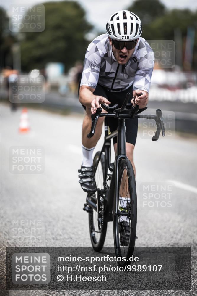 16.08.2026 - KN Förde Triathlon 2026 H.Heesch http://msf.ph/oto/9989107 16.08.2026 13:18:51 Radfahren 565, 609, 704 meine-sportfotos.de