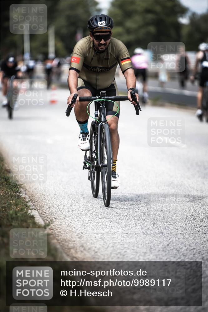 16.08.2026 - KN Förde Triathlon 2026 H.Heesch http://msf.ph/oto/9989117 16.08.2026 13:18:55 Radfahren 565, 704, 719, 725 meine-sportfotos.de