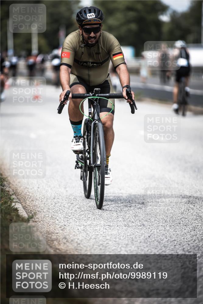 16.08.2026 - KN Förde Triathlon 2026 H.Heesch http://msf.ph/oto/9989119 16.08.2026 13:18:55 Radfahren 565, 704, 719, 725 meine-sportfotos.de
