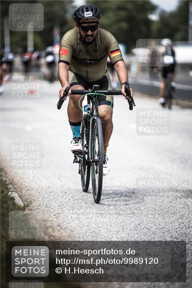 16.08.2026 - KN Förde Triathlon 2026 H.Heesch http://msf.ph/oto/9989120 16.08.2026 13:18:55 Radfahren 565, 704, 719, 725 meine-sportfotos.de