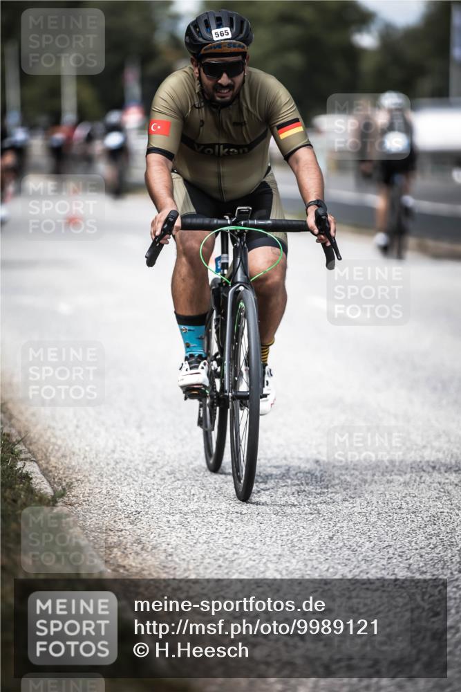 16.08.2026 - KN Förde Triathlon 2026 H.Heesch http://msf.ph/oto/9989121 16.08.2026 13:18:55 Radfahren 565, 704, 719, 725 meine-sportfotos.de