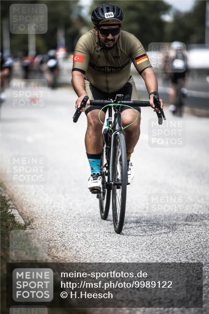 16.08.2026 - KN Förde Triathlon 2026 H.Heesch http://msf.ph/oto/9989122 16.08.2026 13:18:55 Radfahren 565, 704, 719, 725 meine-sportfotos.de