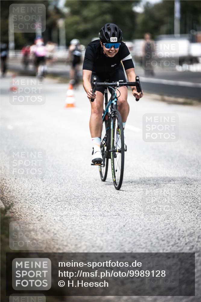 16.08.2026 - KN Förde Triathlon 2026 H.Heesch http://msf.ph/oto/9989128 16.08.2026 13:18:57 Radfahren 565, 704, 719, 725 meine-sportfotos.de