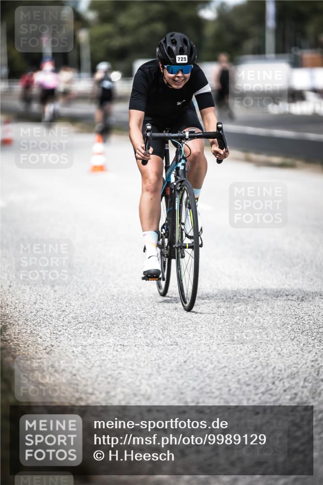 16.08.2026 - KN Förde Triathlon 2026 H.Heesch http://msf.ph/oto/9989129 16.08.2026 13:18:57 Radfahren 565, 704, 719, 725 meine-sportfotos.de