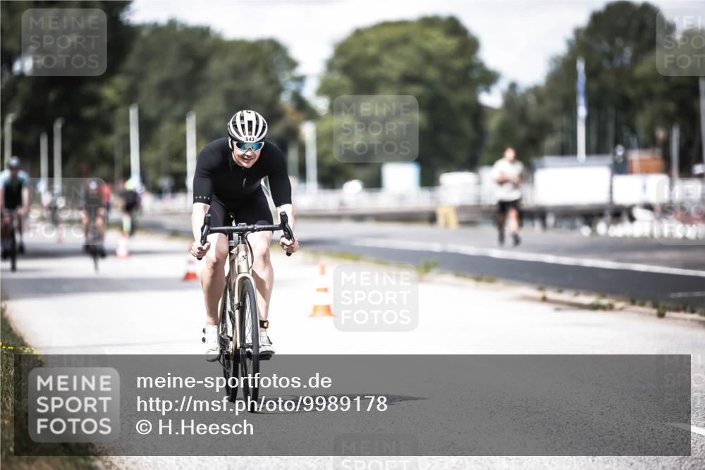 16.08.2026 - KN Förde Triathlon 2026 H.Heesch http://msf.ph/oto/9989178 16.08.2026 13:19:15 Radfahren 579, 706 meine-sportfotos.de