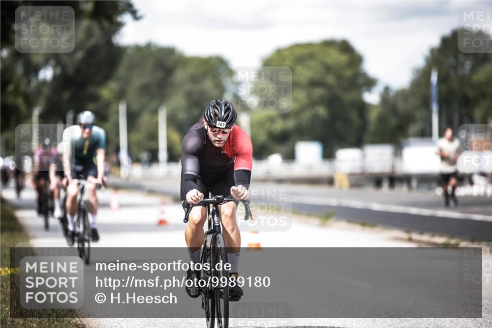 16.08.2026 - KN Förde Triathlon 2026 H.Heesch http://msf.ph/oto/9989180 16.08.2026 13:19:19 Radfahren 600, 706, 713, 714 meine-sportfotos.de